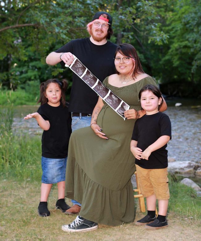 family portraits, maternity announcement family maternity session, outdoor portraits